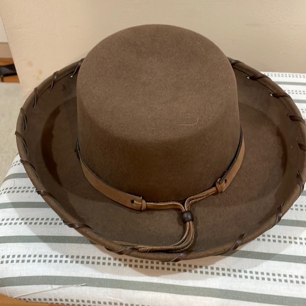 The Scala Collection Hat Like New - image 1